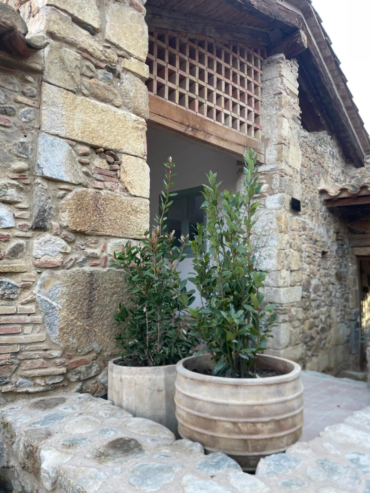Castillo De Vallgornera * Peralada (Perelada)