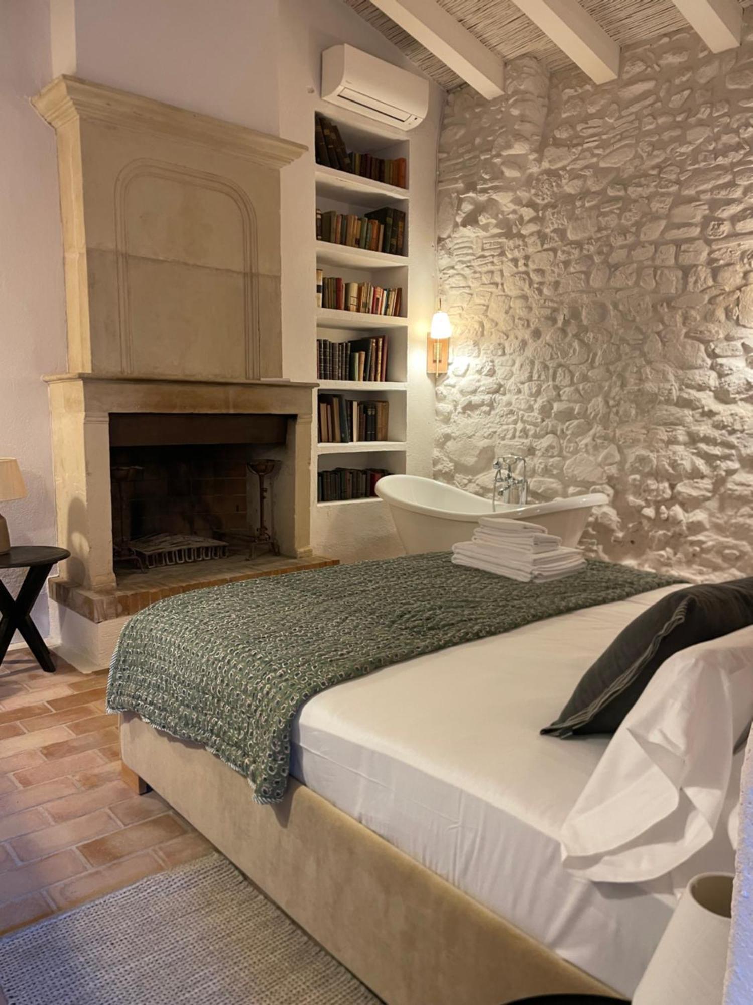 Castillo De Vallgornera Hotel Peralada (Perelada)