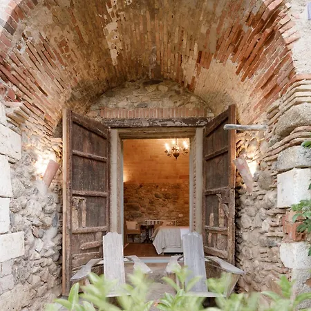 Hotel Castell De Vallgornera Peralada Exterior photo