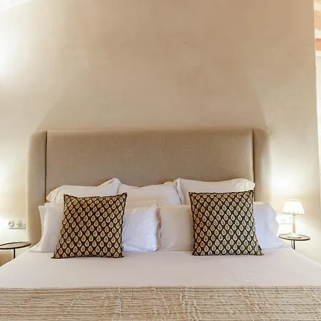 Hotel Castell De Vallgornera Peralada Exterior photo