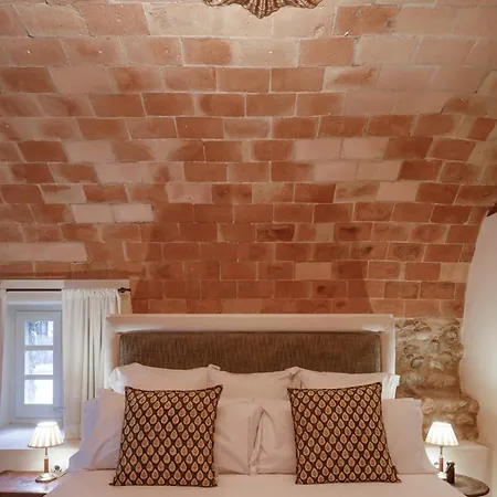 Hotel Castell De Vallgornera Peralada Exterior photo