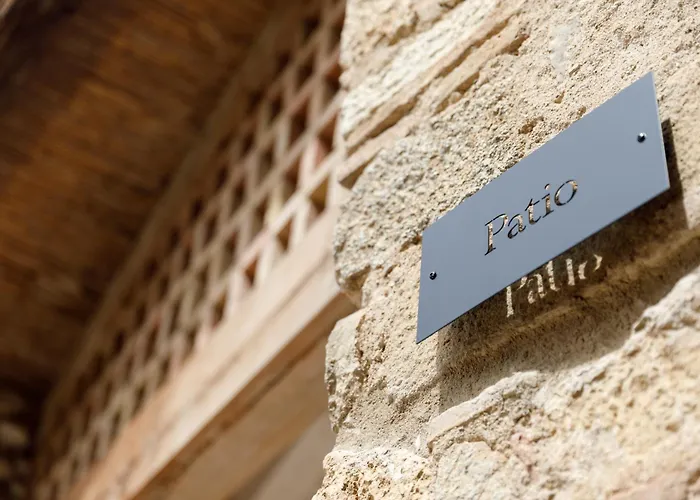 Hotel Castell De Vallgornera