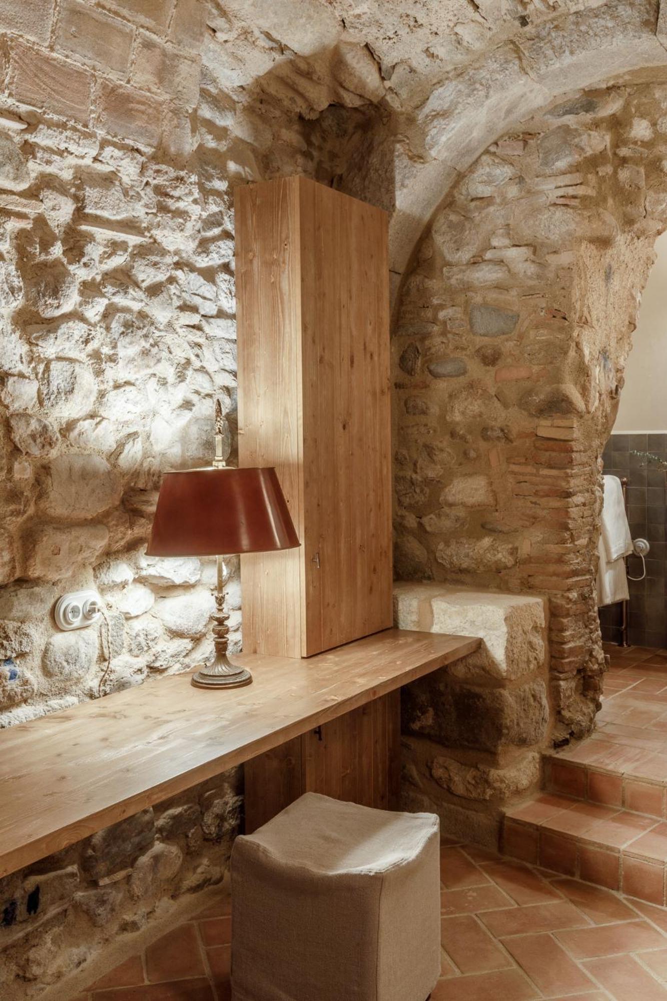 Castell De Vallgornera Hotel *